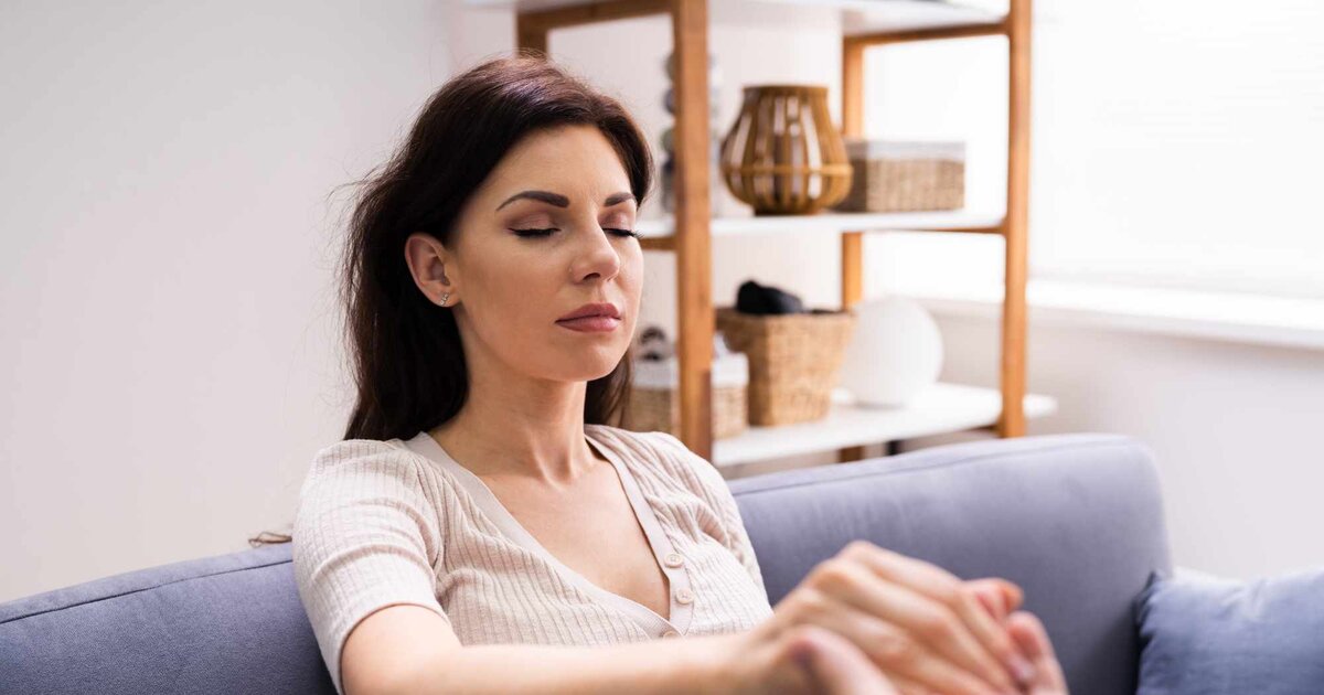 Abnehmen mit Hypnose: So kann Hypnotherapie helfen - Myself