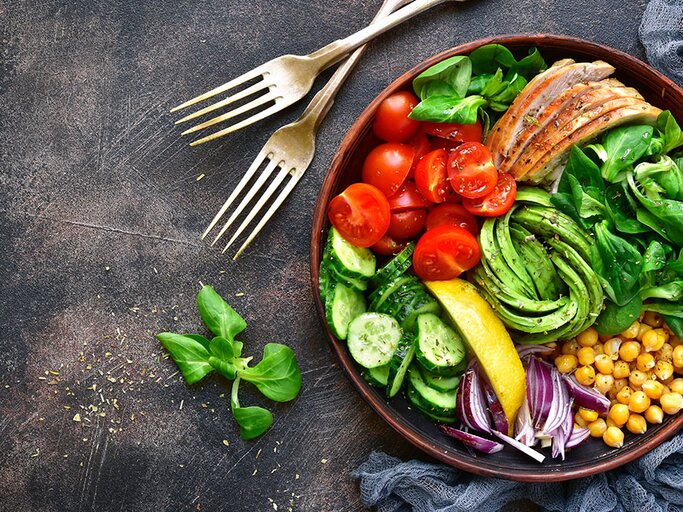 Gesunde Salatbowl | © iStock | Lilechka75