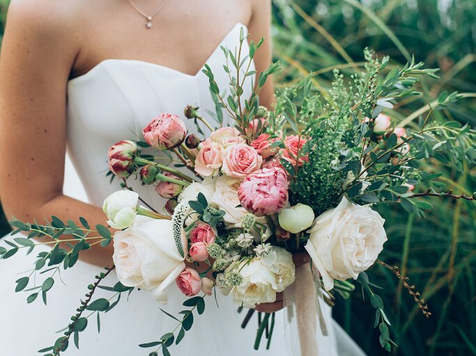 Rustikales Hochzeitsbouquet | © iStock | SvetaY