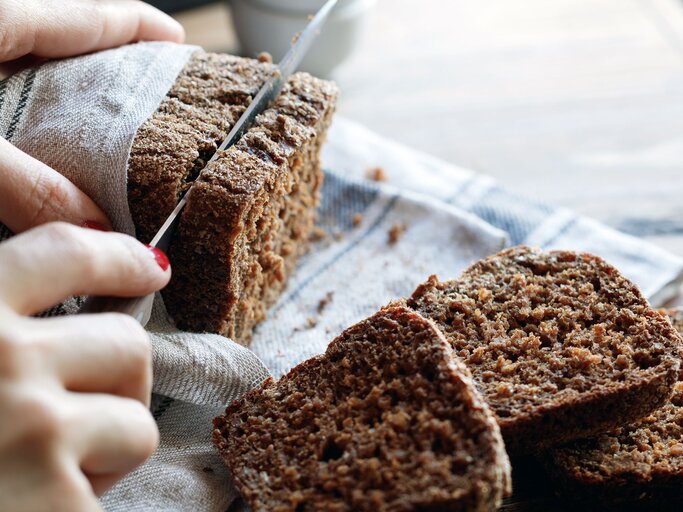 Roggen-Vollkornbrot | © iStock | Edalin