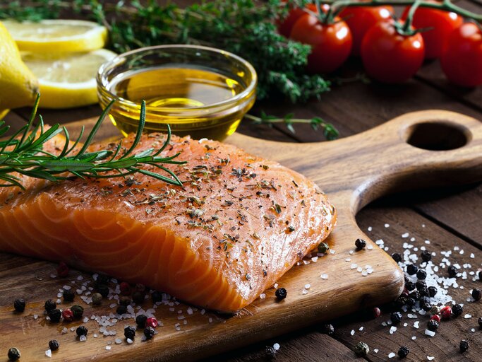 Lachs | © iStock | fcafotodigital