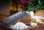 Lebensmittel mit Calcium - Parmesan | ©  gettyimages.de | alle12