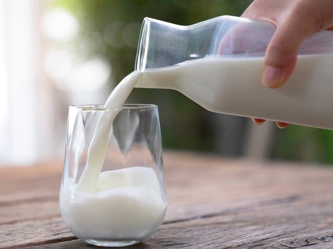 Ein Glas Milch | ©  gettyimages.de |  krisanapong detraphiphat