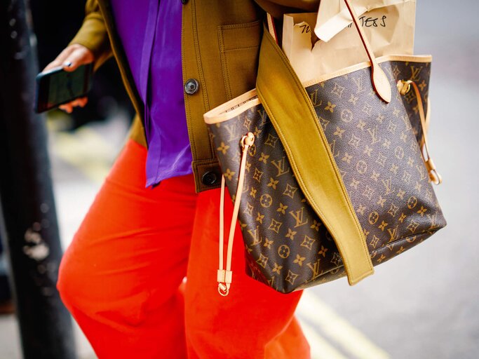 Louis Vuitton Shopper | © Getty Images | Edward Berthelot 