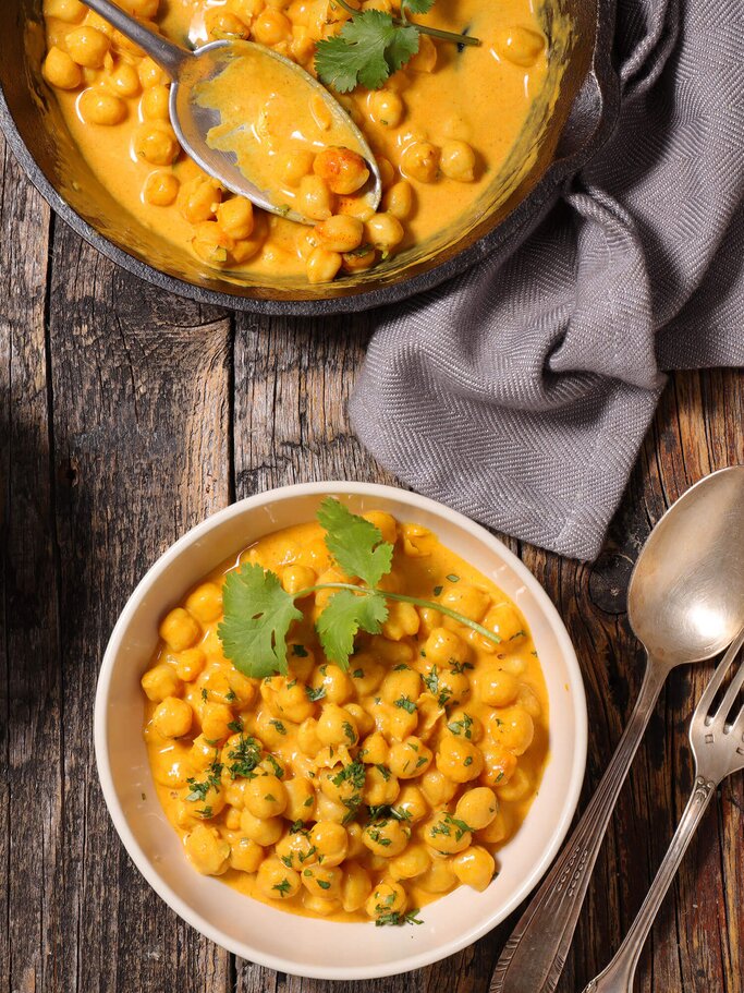 Veganes Kokos-Curry | © iStock | margouillatphotos