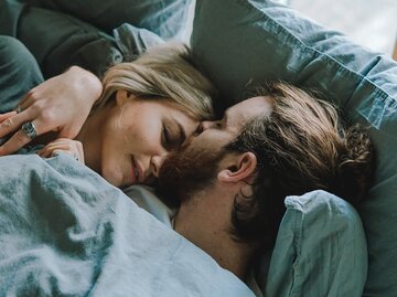 Paar im Bett | © Unsplash | Toa Heftiba