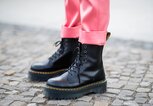 Dr. Martens Schnürboots | © Getty Images | Christian Vierig