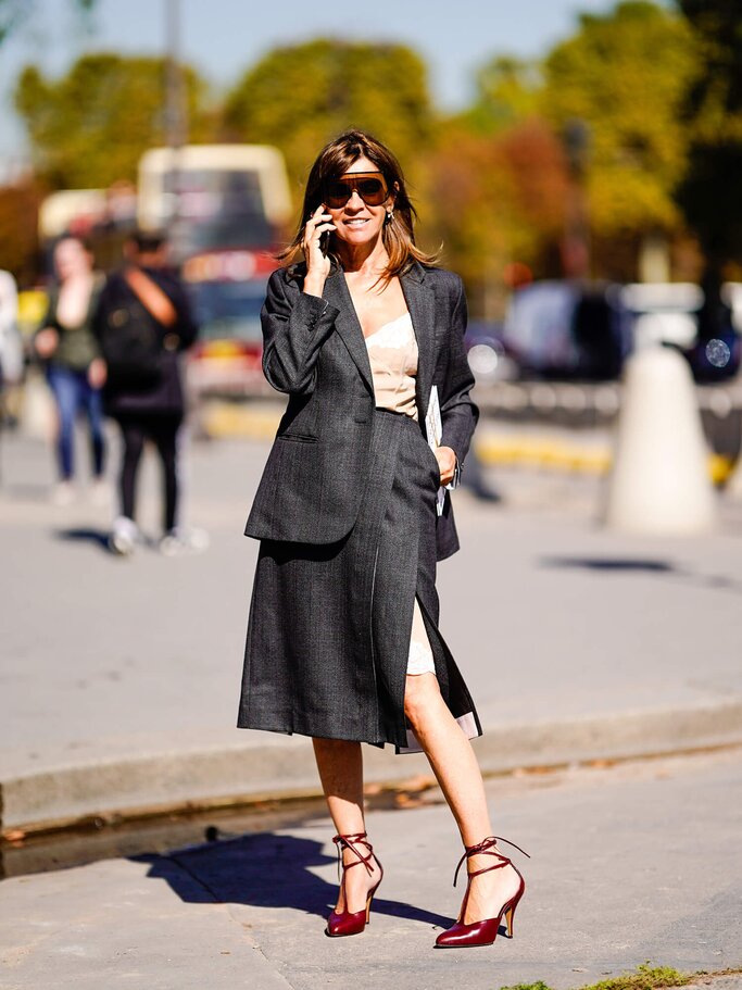 Carine Roitfeld Streetstyle | © Getty Images | Edward Berthelot 