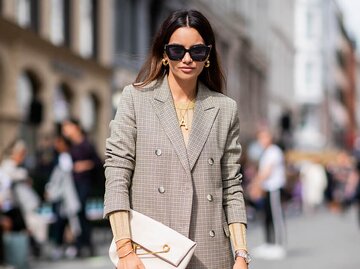 Streetstyle mit kariertem Blazer | © Getty Images | Christian Vierig