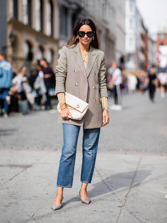 Streetstyle mit kariertem Blazer | © Getty Images | Christian Vierig