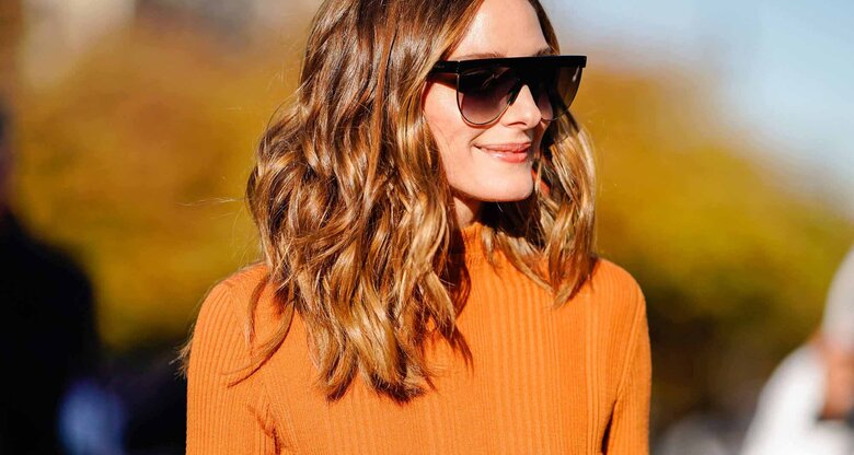 Olivia Palermo trägt ihren Clavi Cut mit leichten Beach Waves. | © Getty Images | Edward Berthelot 