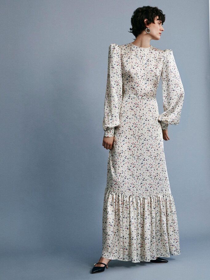 fließendes Maxidress aus der neuen Capsule Collection des Labels 'The Vampire's Wife'  | © PR