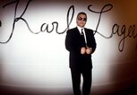 Karl Lagerfeld im Jahr 1991 | © Getty Images | David Lefranc