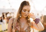 Streetstyle Coachella 2019 mit transparentem Kleid | © Getty Images | Matt Winkelmeyer 