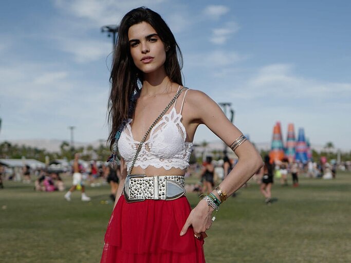 Festival Outfit: Streetstyles von Coachella 2019 | © Getty Images | Jeremy Moeller