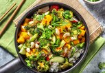 Buddha Bowl mit Mangoreis | © HelloFresh