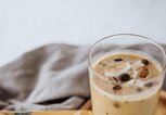 Kaffee-Smoothie mit Kokos-Ananas Flavour | © share