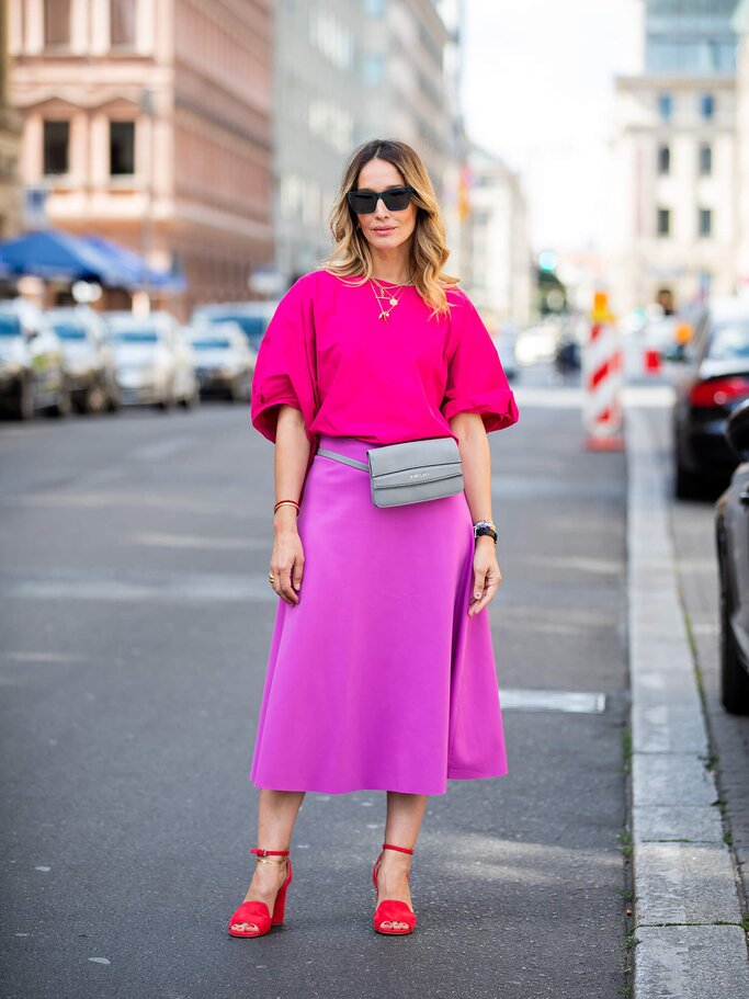 Tiany Kiriloff in einem Marc Cain Outfit bei der Berlin Fashion Week.  | © Getty Images | Christian Vierig