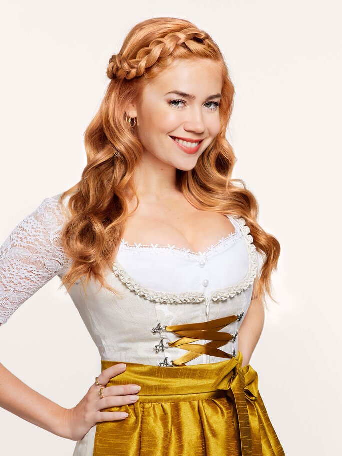 Palina Rojinksi im Dirndl | © Pantene Pro-V 