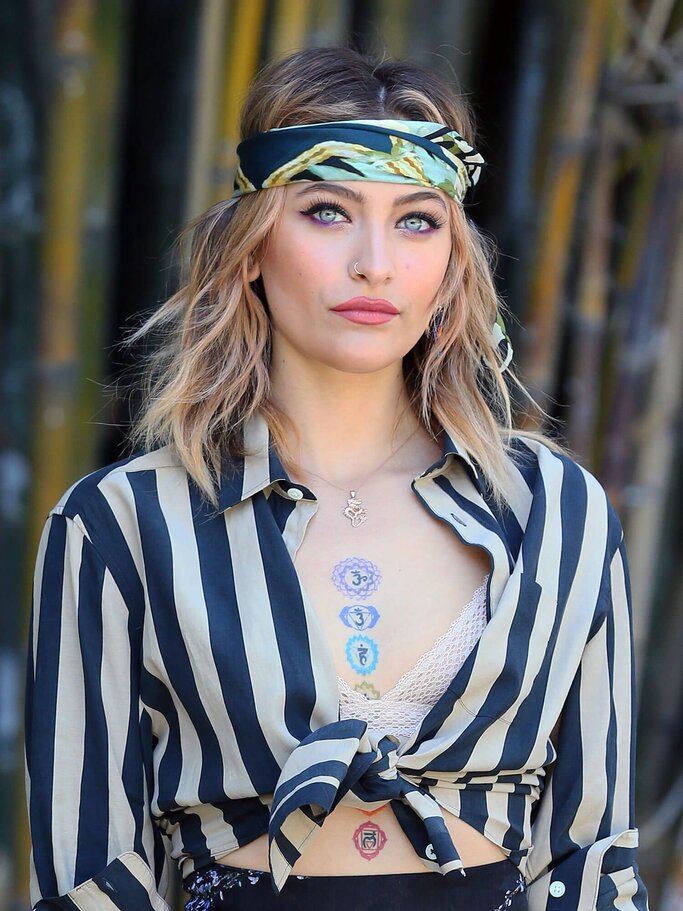 Paris Jackson mit Bandana | © Getty Images |  Jean Baptiste Lacroix 