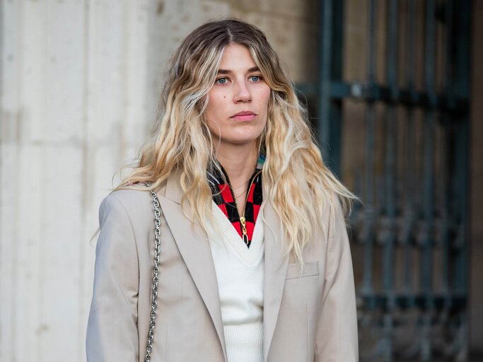 Veronika Heilbrunner mit Locken mit Ombré-Effekt | © Getty Images | Christian Vierig