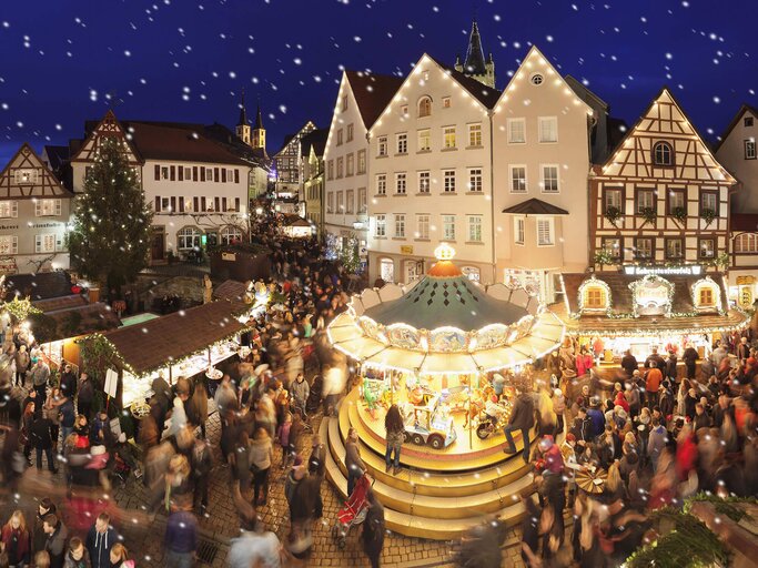 Altdeutscher Weihnachtsmarkt Bad Wimpfen, Baden-Württemberg | © imago images | imagebroker/MarkusxLange