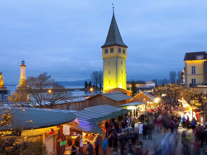 Lindauer Hafenweihnacht, Bayern | © imago images | robertharding