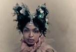 Yara Shahidi im Pirelli Kalender 2020 | © © Pirelli Kalender 2020, Paolo Roversi