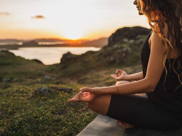 Yoga und Ayurveda haben mit Indien nicht nur ihre Herkunft gemein, die beiden Lehren ergänzen einander auch optimal. | © iStock | olegbreslavtsev