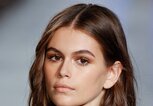 Kaia gerber trägt einen Choppy Bob  | © Getty Images | Victor VIRGILE