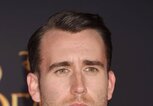 Matthew Lewis im Jahr 2017 bei der Premiere von "Die Schöne und das Biest" in Los Angeles. | © Getty Images | Jeffrey Mayer