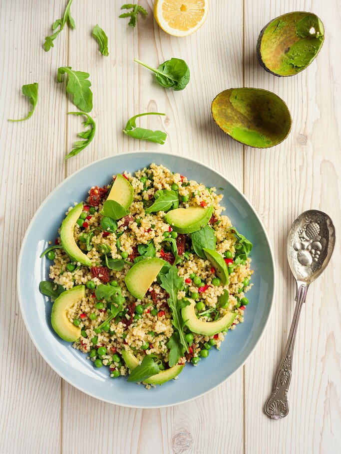 Gesunde Chili-Bulgur-Salat | © iStock | haoliang
