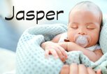 Kleines, süßes Baby mit dem Jungennamen Jasper | © iStock | katleho Seisa