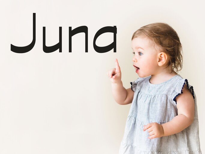 Süßes kleines Mädchen mit dem Namen Juna | © iStock | Olga Ignatova