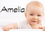 Lachendes Baby mit dem Namen Amelia | © iStock | Geber86