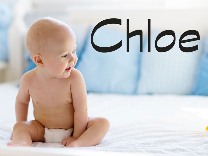 Süßes Baby mit dem Namen Chloe | © iStock | FamVeld