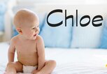 Süßes Baby mit dem Namen Chloe | © iStock | FamVeld