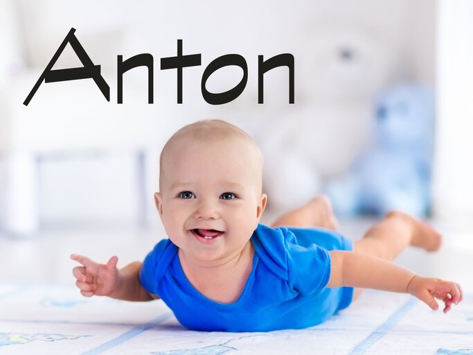 Süßes Baby mit dem Namen Anton | © iStock | FamVeld