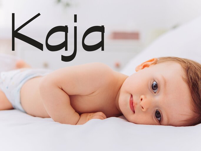 Süßes Baby mit dem Namen Kaja | © iStock | petrunjela