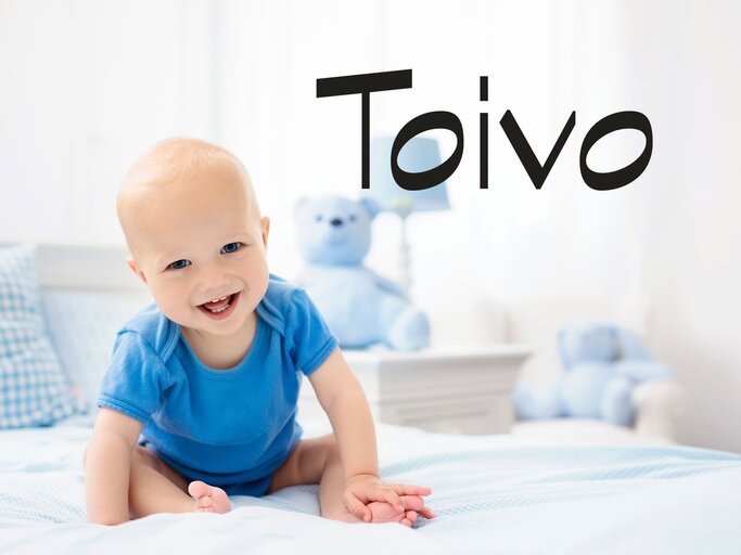 Süßes, lachendes Baby mit dem nordischen Namen Toivo | © iStock | FamVeld