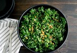 Leckerer Grünkohl-Salat | © iStock | Candice Bell