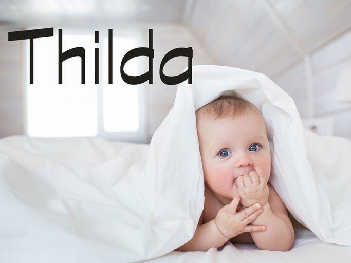 Süßes Baby mit dem Namen Thilda | © iStock | KristinaKibler