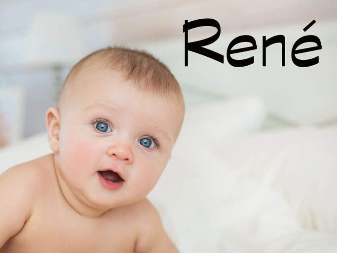 lachendes Baby mit dem Namen Rene | © iStock.com | KristinaKibler