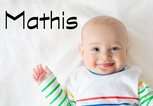 lachendes Baby mit dem Namen Mathis | © iStock.com | FamVeld