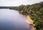 Der große Bullensee bei Rotenburg (Niedersachsen) | © imago images / Jannis Große