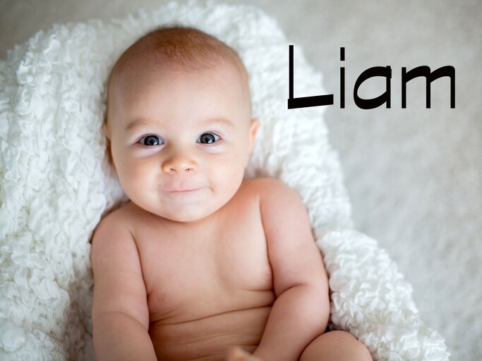 Süßes Baby mit dem Namen Liam | © iStock.com / tatyana_tomsickova