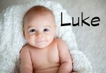 Süßes Baby mit dem Namen Luke | © iStock.com / tatyana_tomsickova