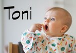 Süßes Baby mit dem Namen Toni | © iStock.com / Kate Aedon