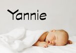 Schlafendes Baby mit dem Namen Charlie | © iStock.com / Vera Livchak 