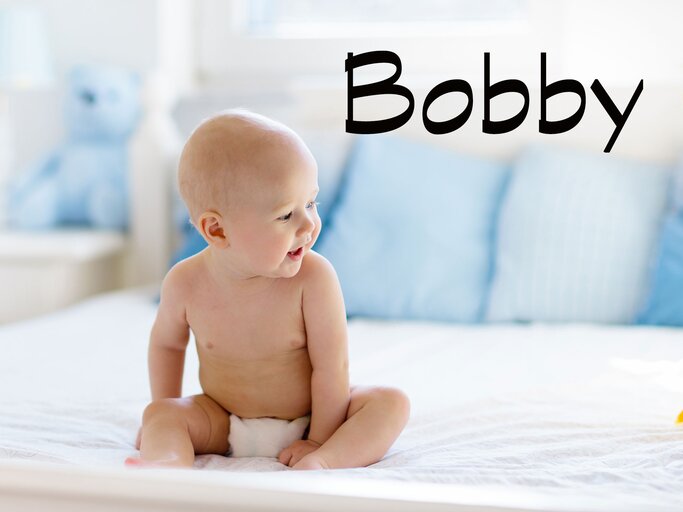 Süßes Baby mit dem Namen Bobby | © iStock.com / FamVeld